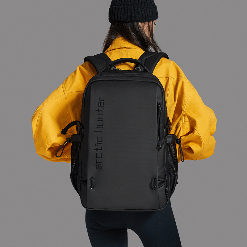 Arctic Hunter B00530