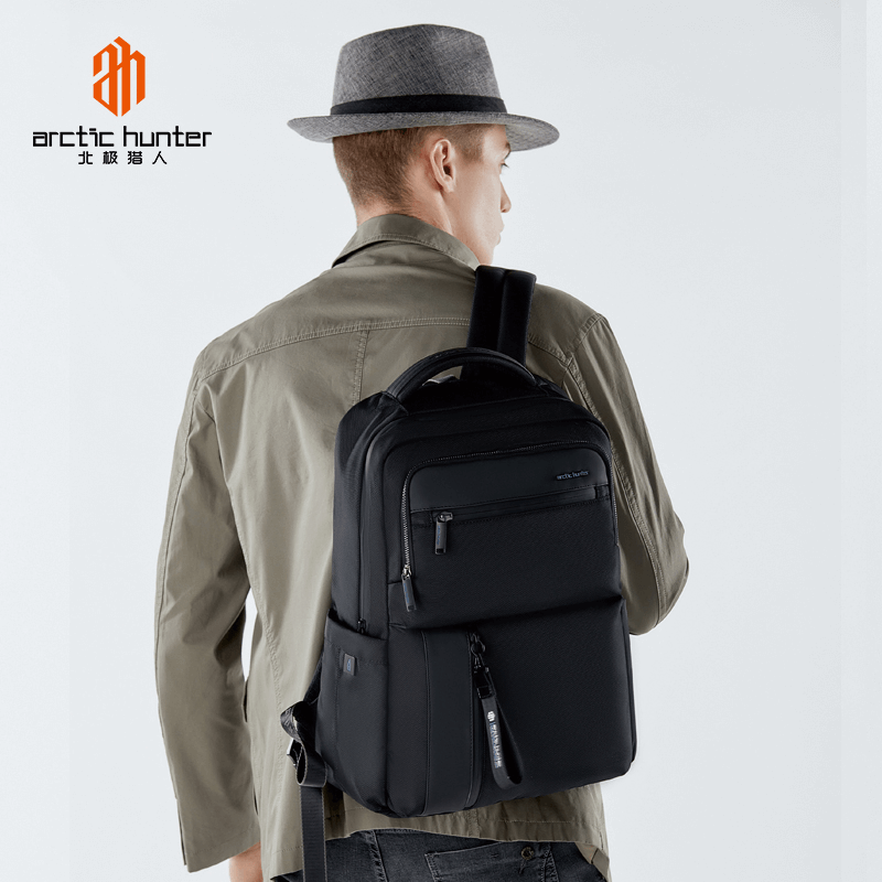 Arctic Hunter B00477