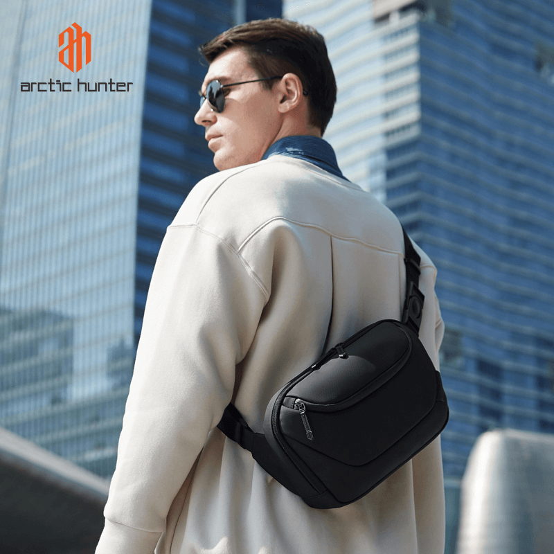 Arctic Hunter Y00561