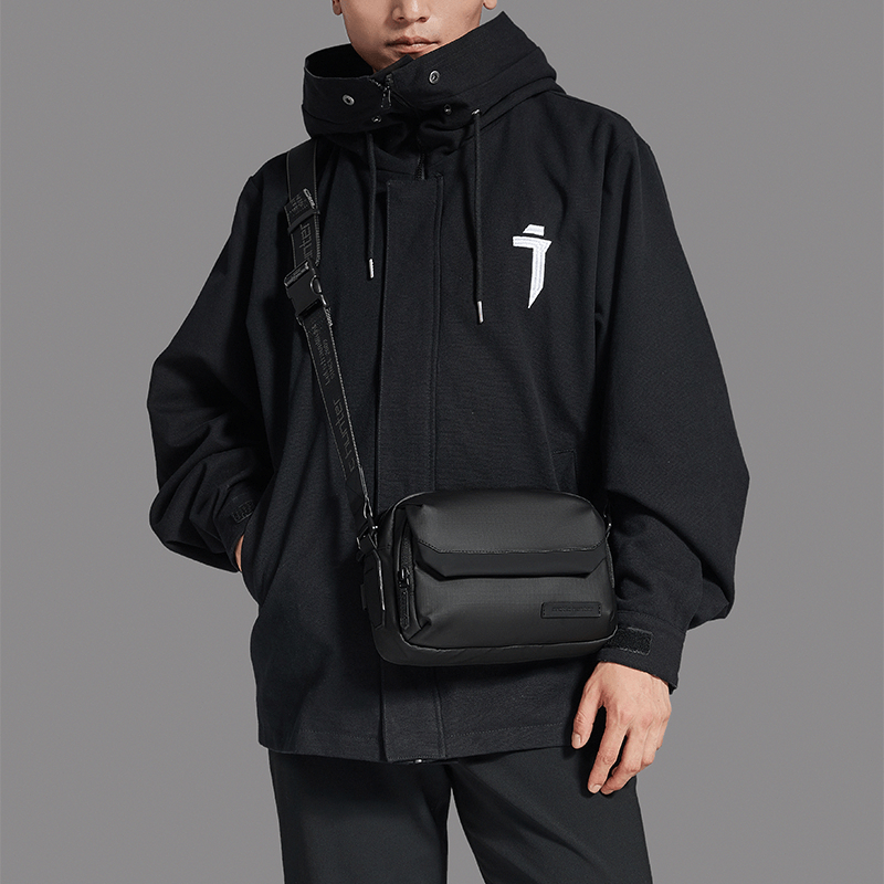 Arctic Hunter YB00518