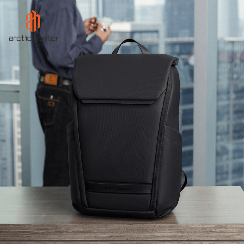 Arctic Hunter B00559