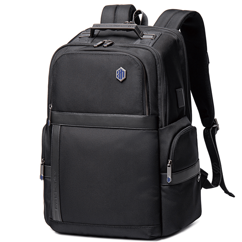 Arctic Hunter B00449