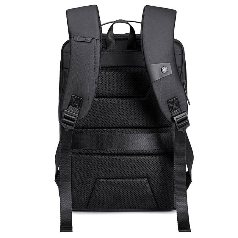 Arctic Hunter B00574