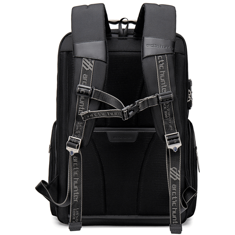 Arctic Hunter B00415