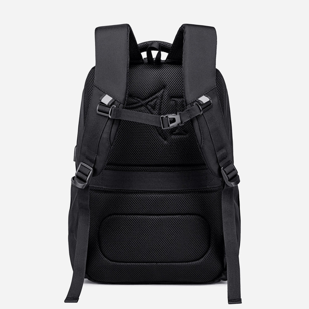 Arctic Hunter B00120