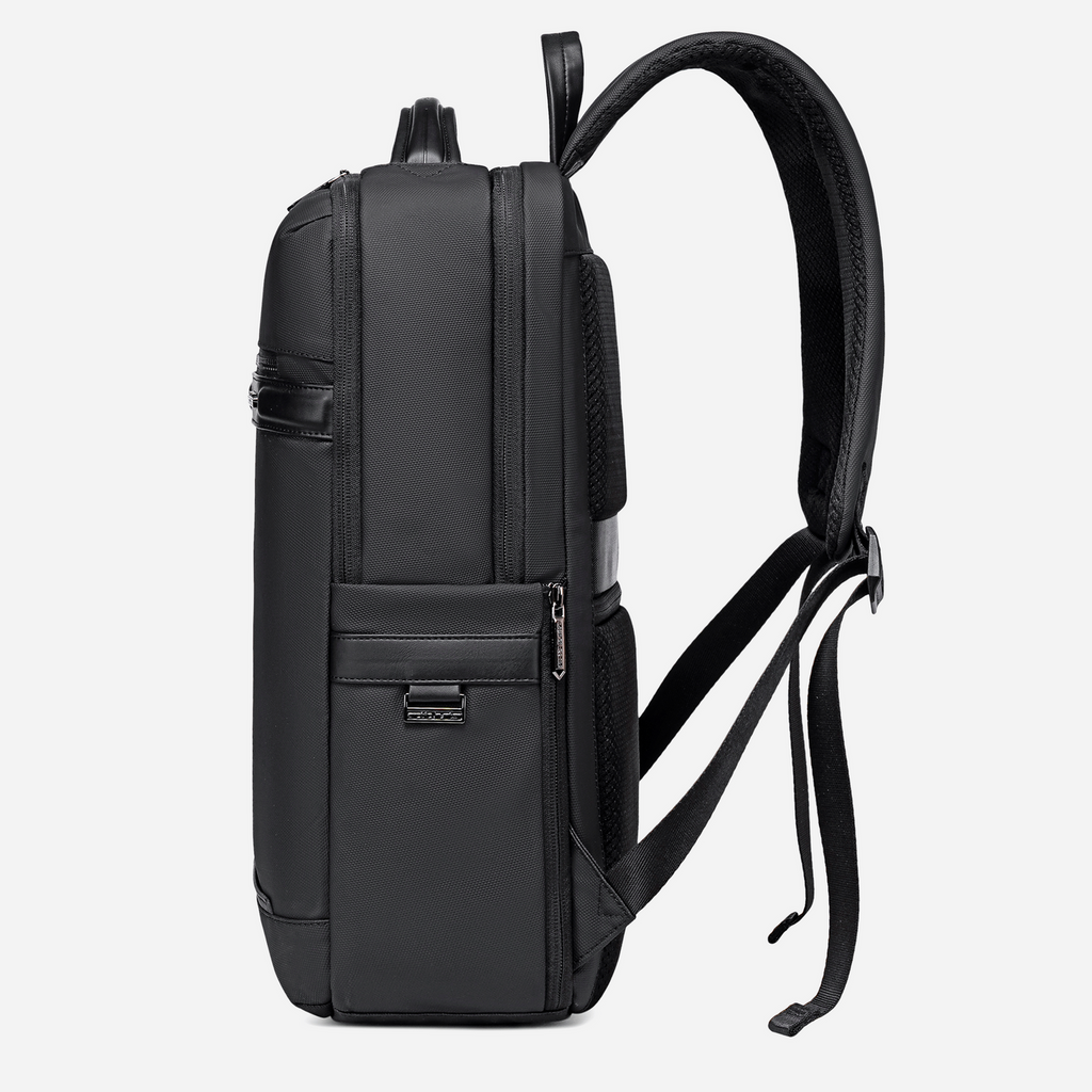 Arctic Hunter B00872