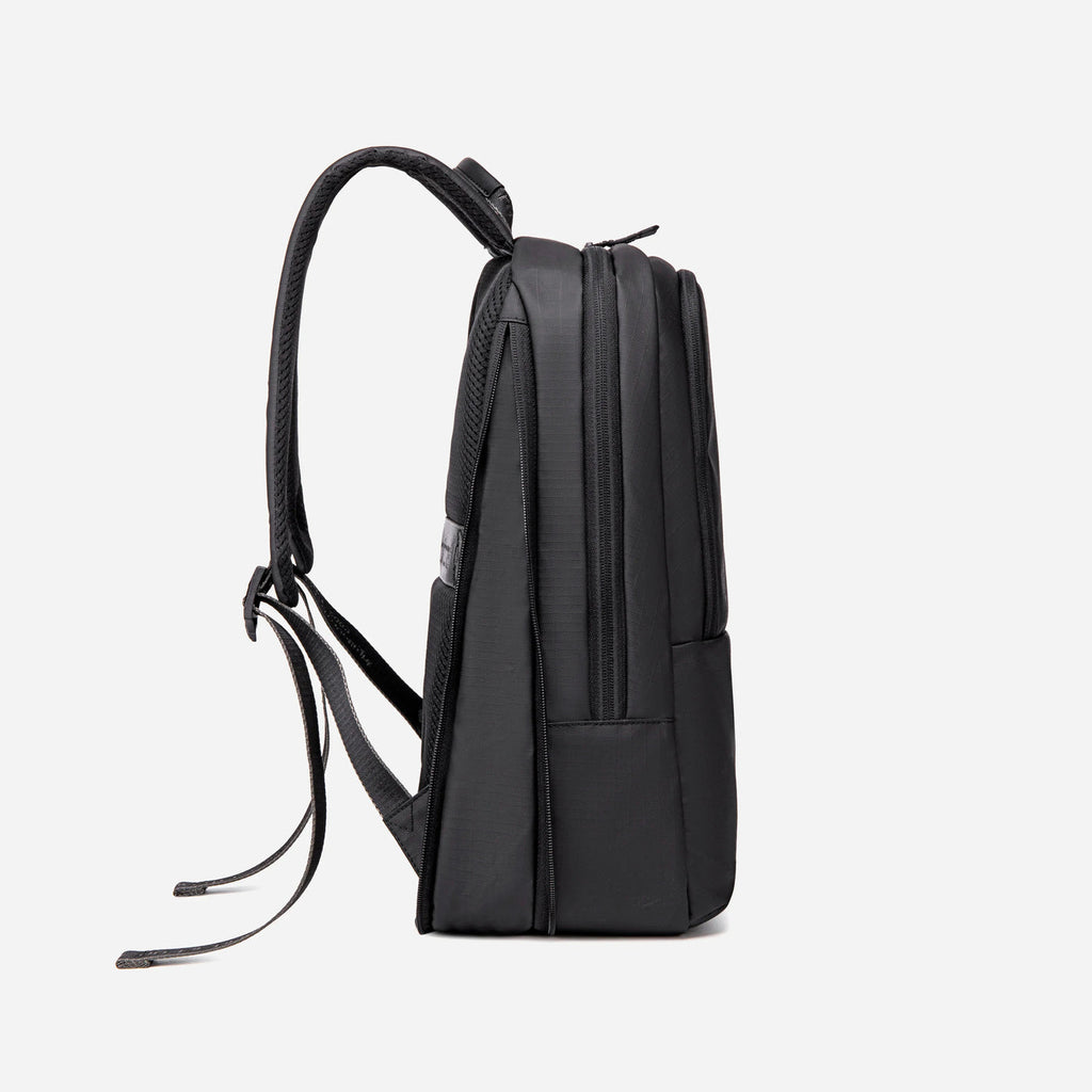 Arctic Hunter B00529