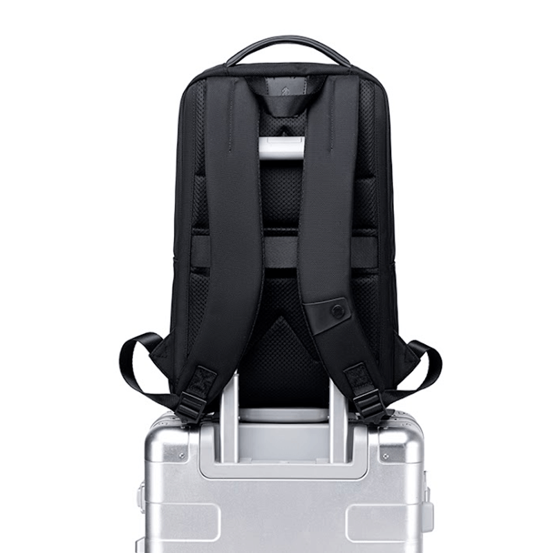 Arctic Hunter B00681