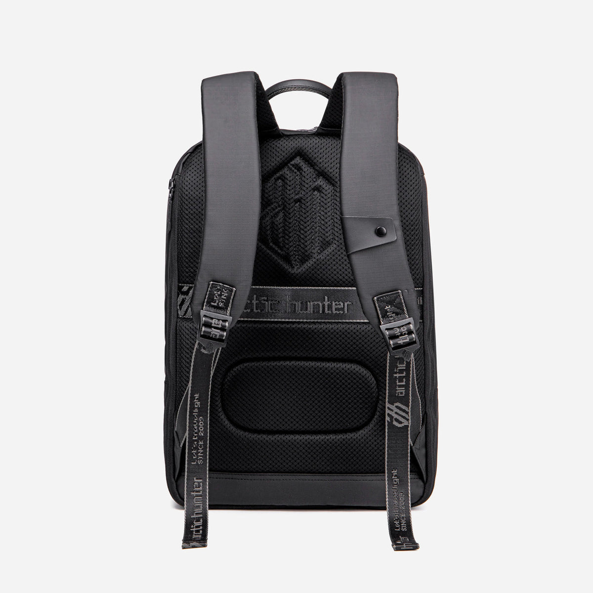 Arctic Hunter B00529