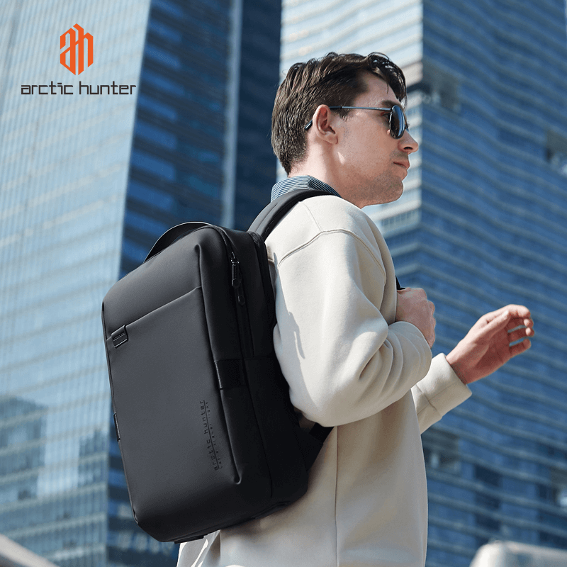 Arctic Hunter B00574