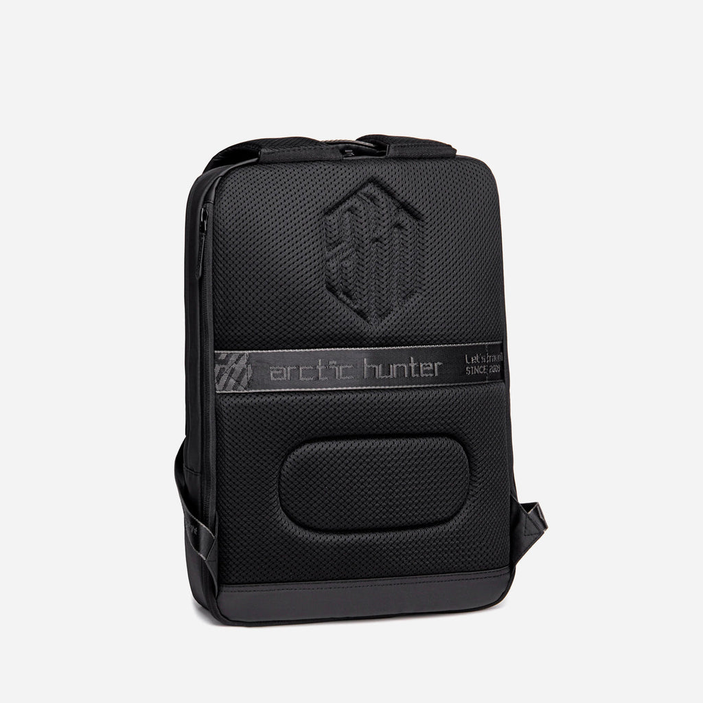 Arctic Hunter B00529