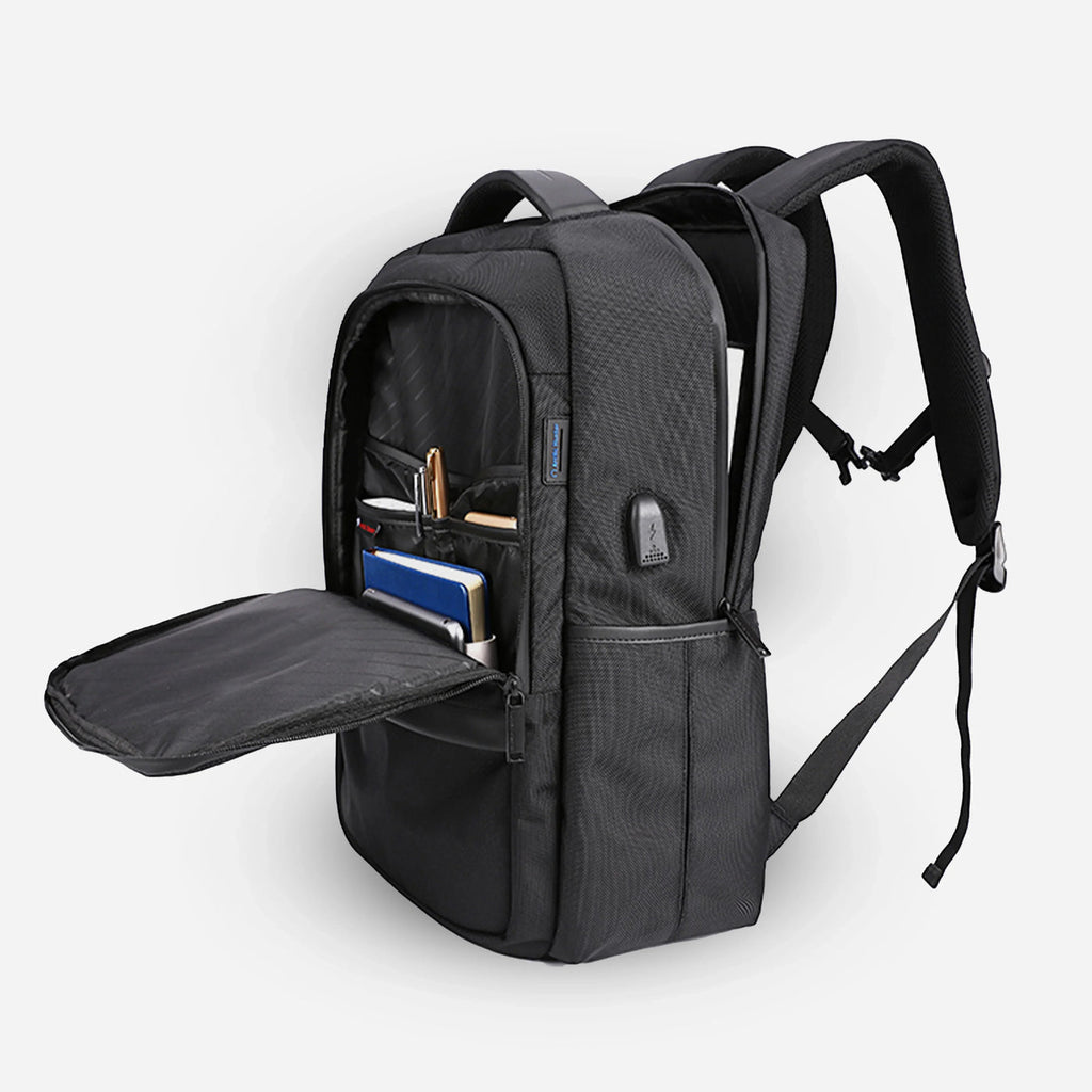 Arctic Hunter B00120