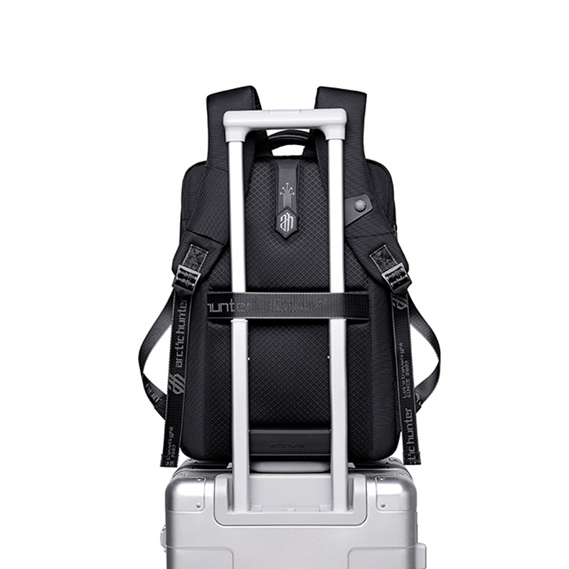 Arctic Hunter B00490