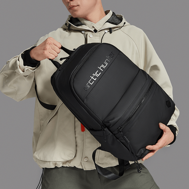 Arctic Hunter B00536