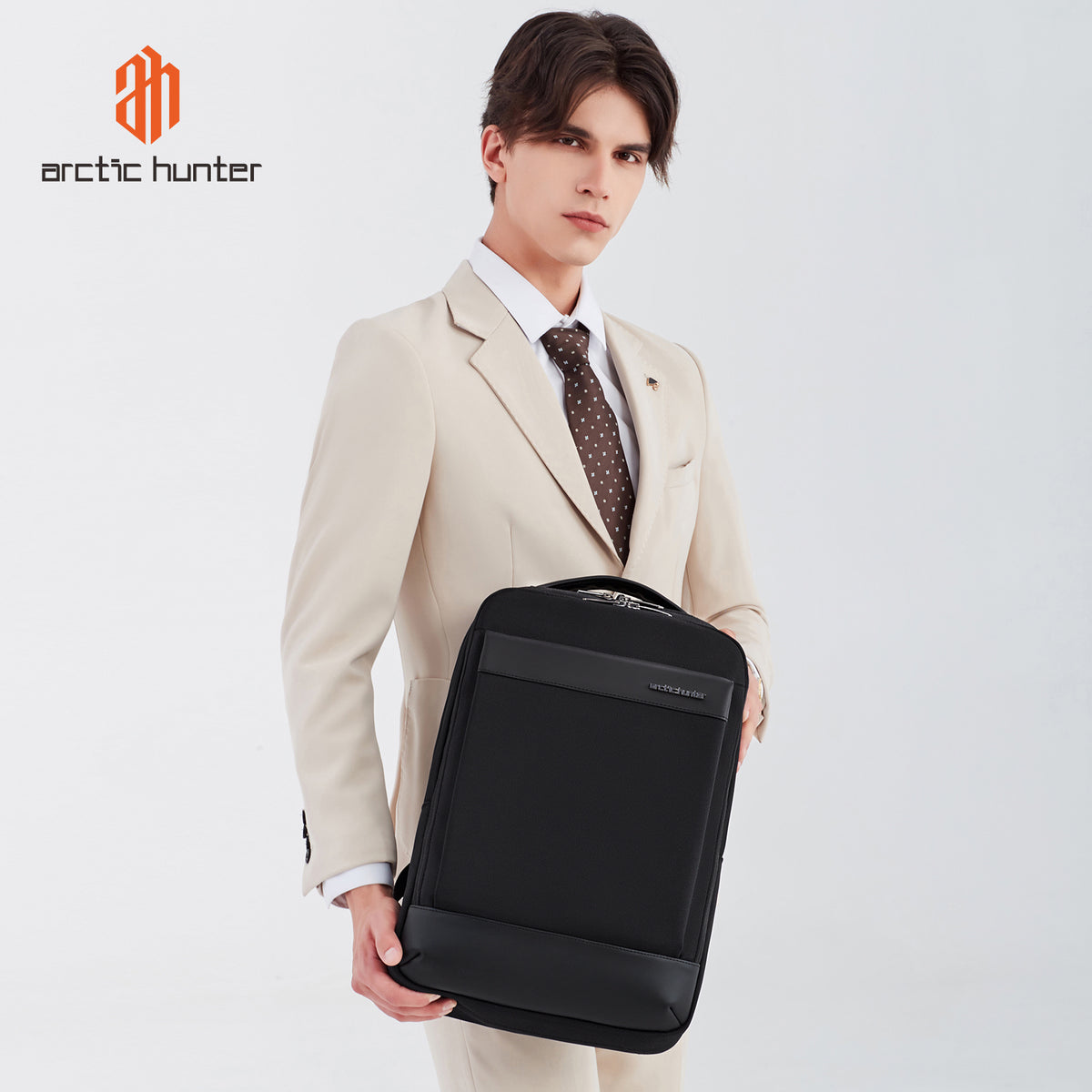 Arctic Hunter B00690
