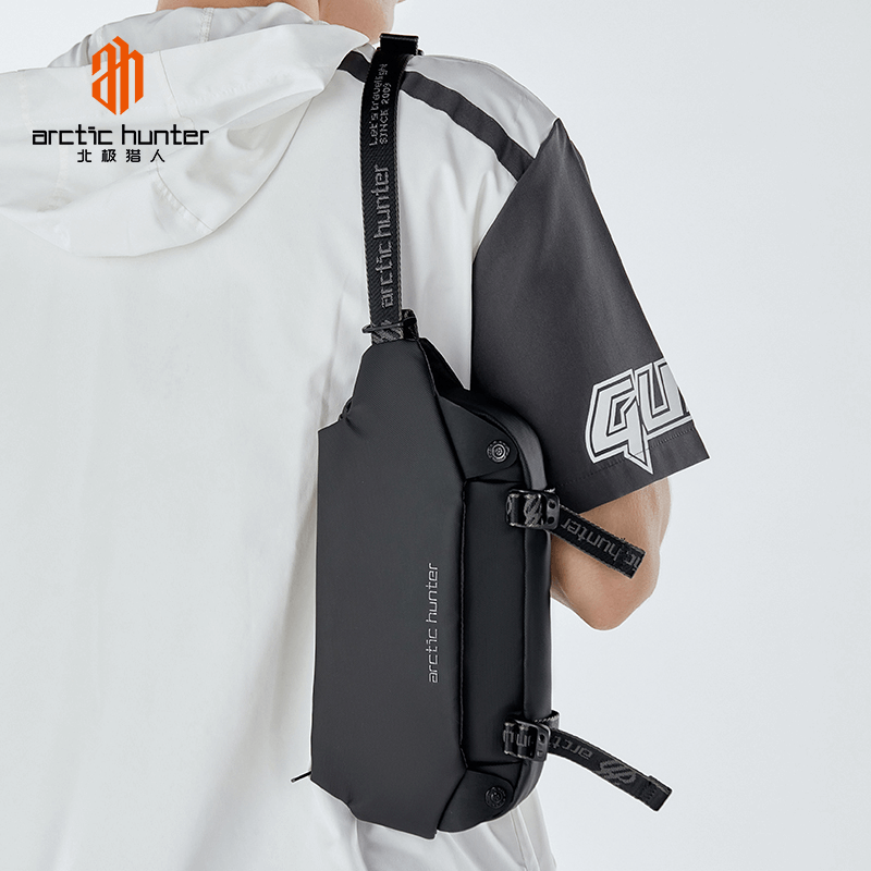 Arctic Hunter YB00047