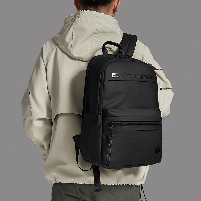 Arctic Hunter B00536