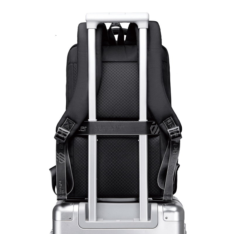 Arctic Hunter B00477