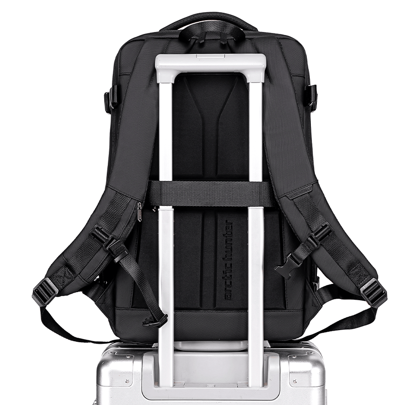 Arctic Hunter B00866