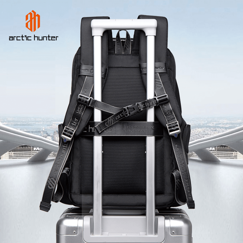 Arctic Hunter B00449