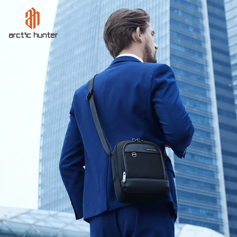 Arctic Hunter K00689