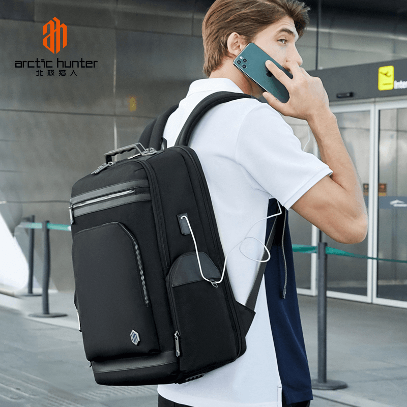 Arctic Hunter B00415