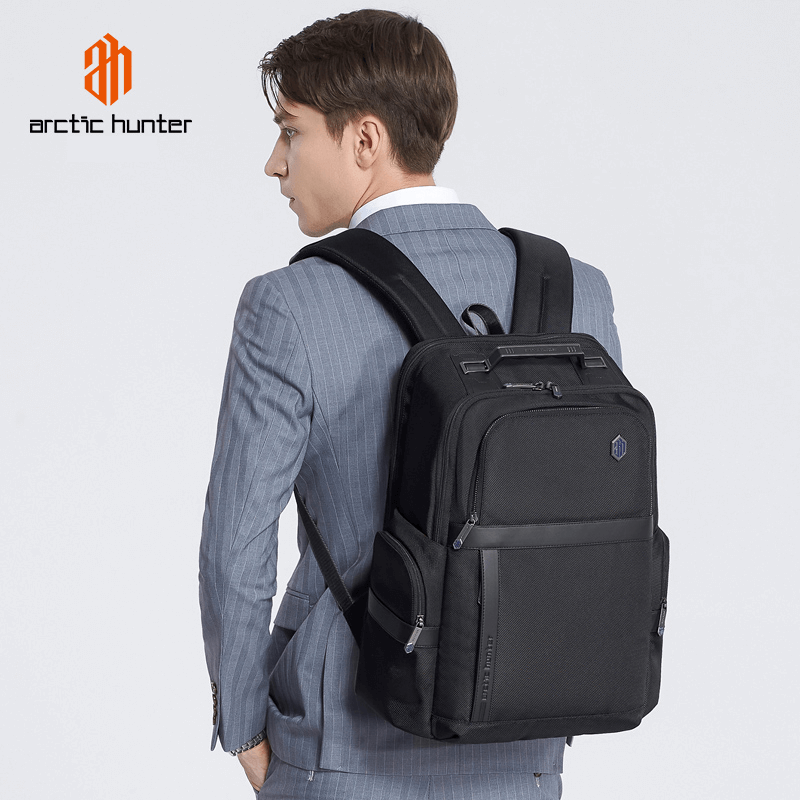 Arctic Hunter B00449