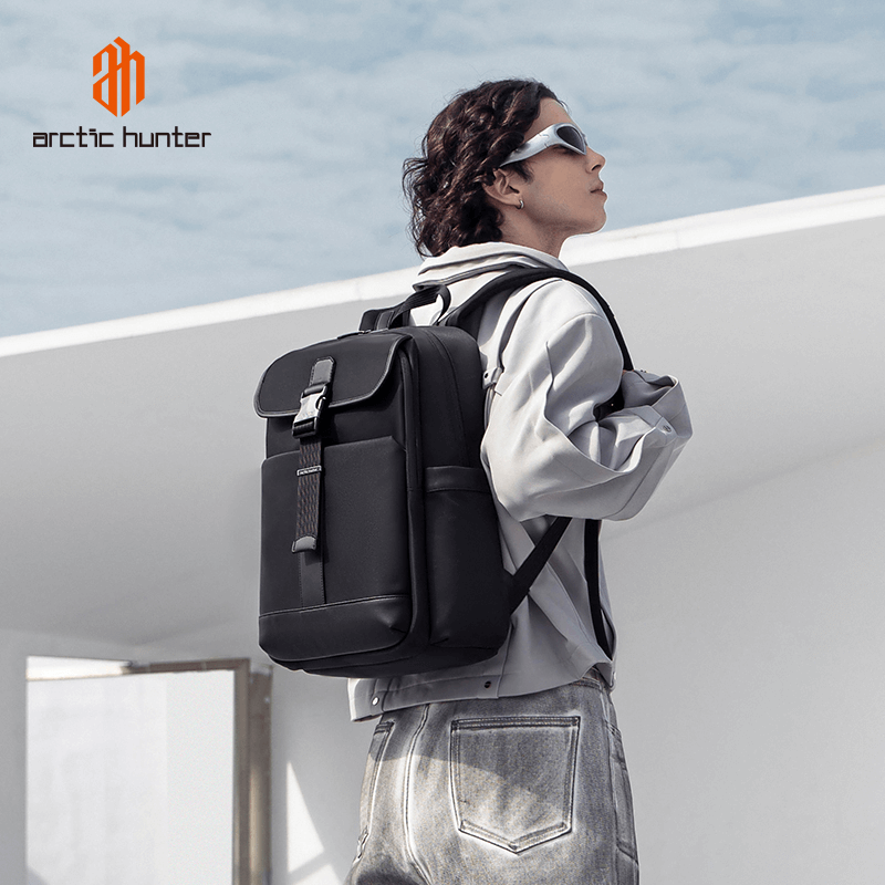 Arctic Hunter B00812
