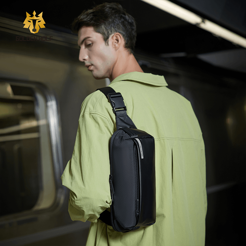 Golden Wolf GXB00895