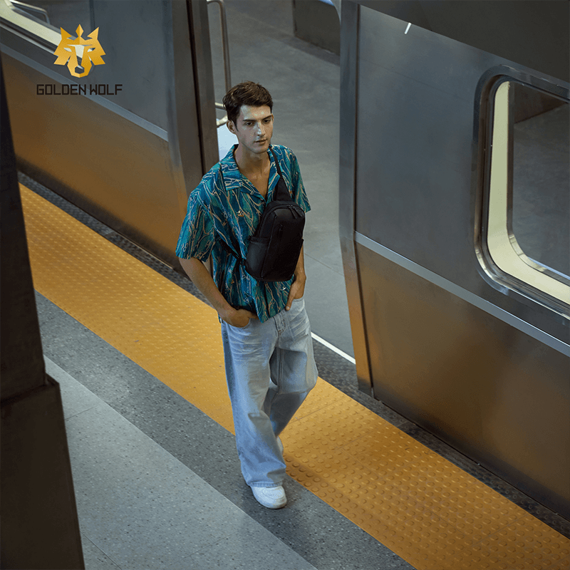 Golden Wolf GXB00898